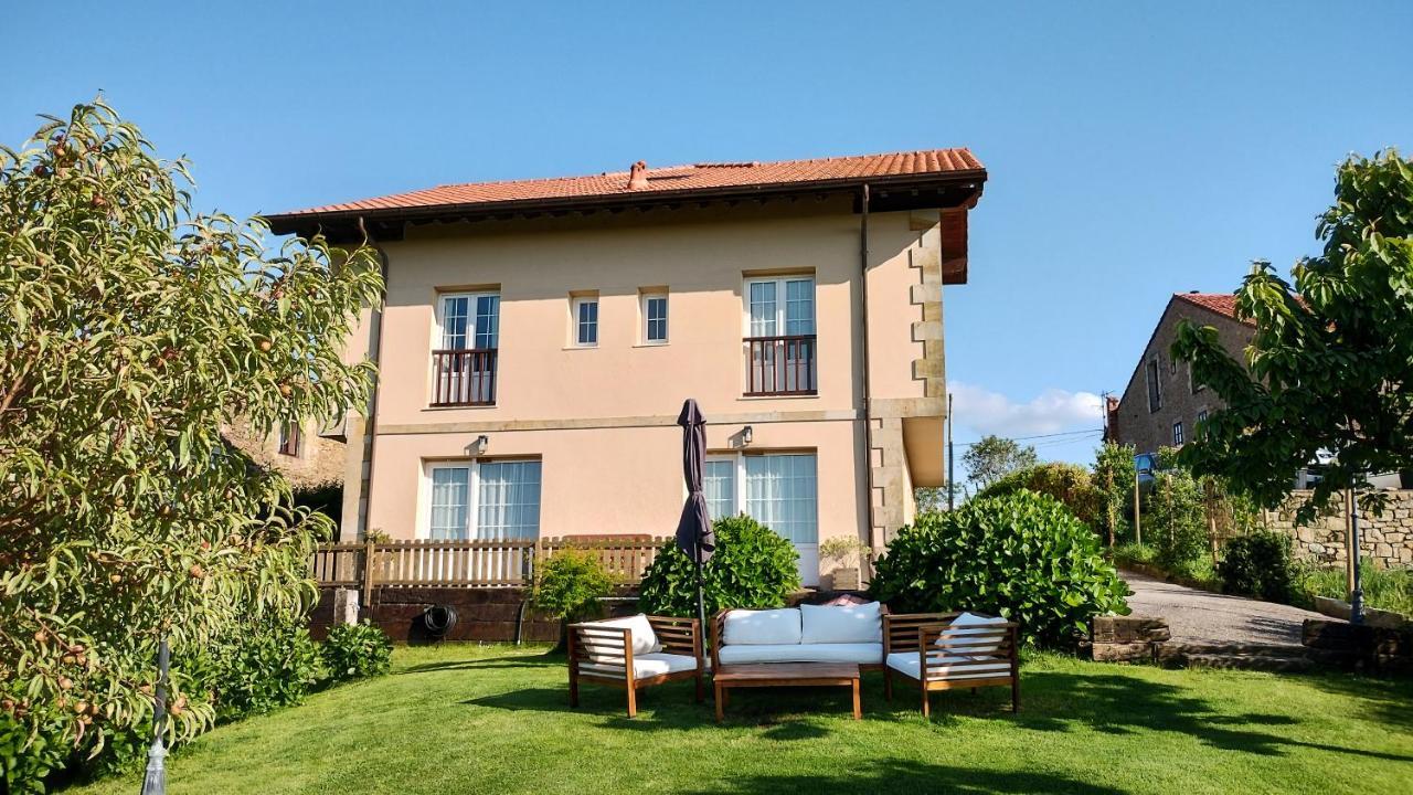 Apartamentos Corona Comillas Kültér fotó
