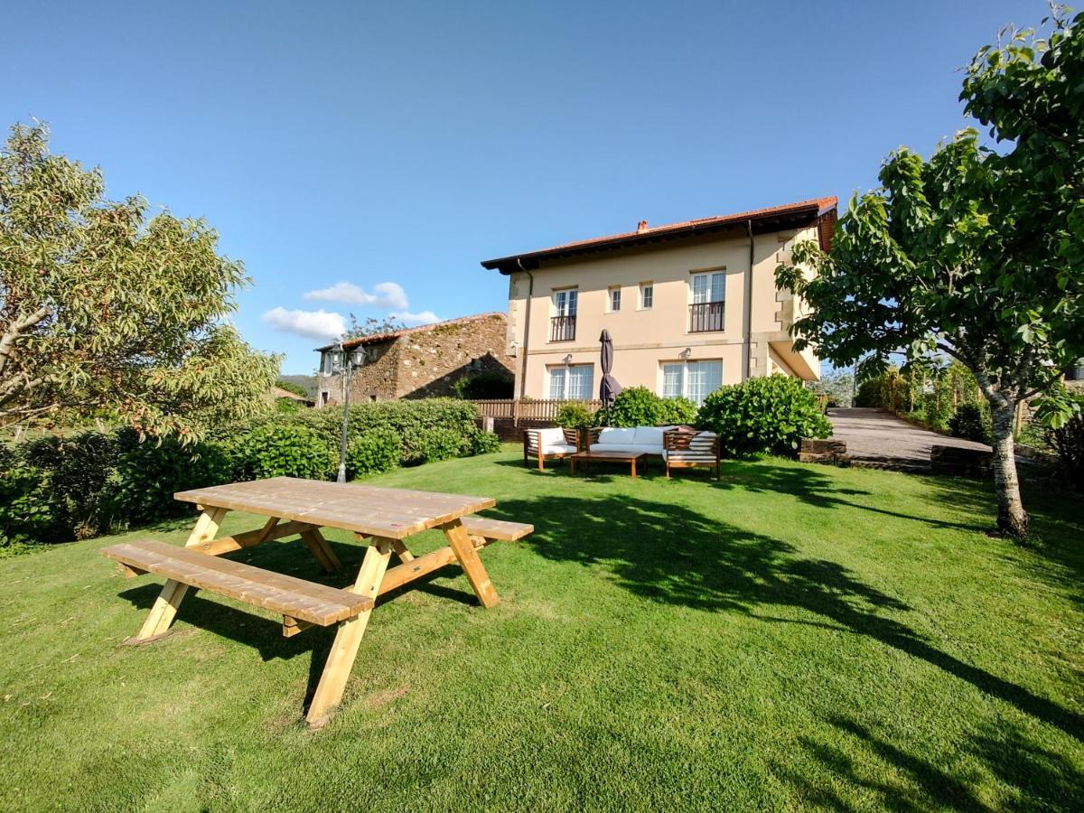 Apartamentos Corona Comillas Kültér fotó