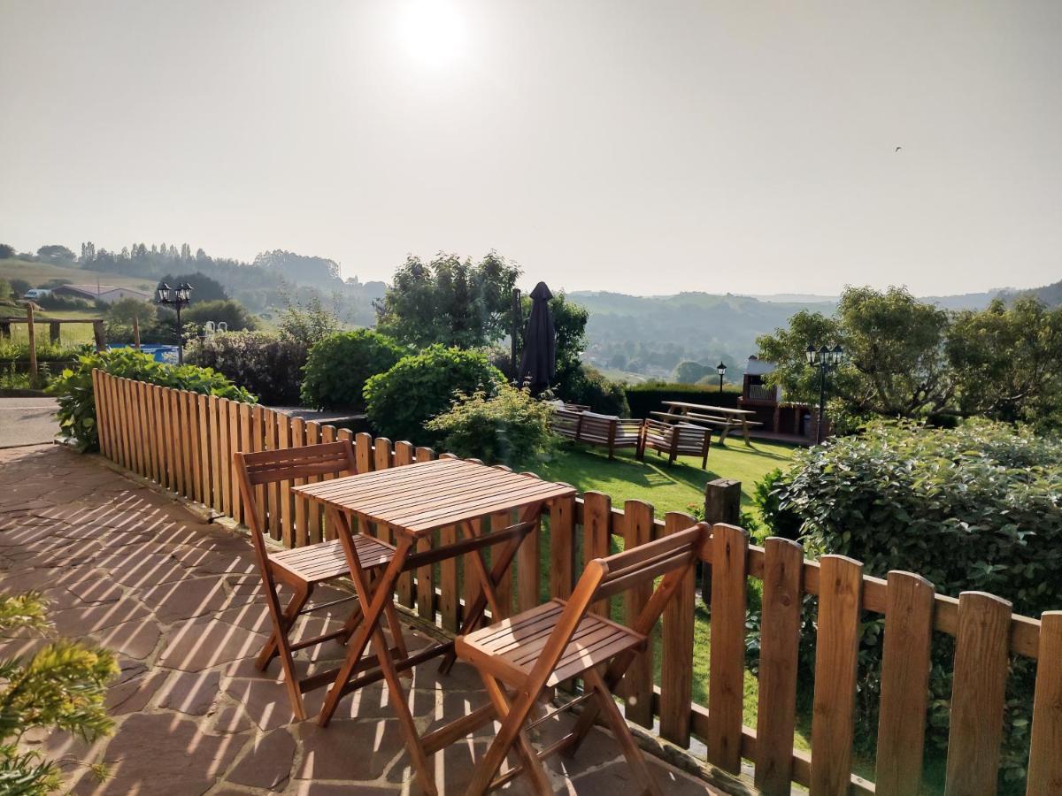 Apartamentos Corona Comillas Kültér fotó