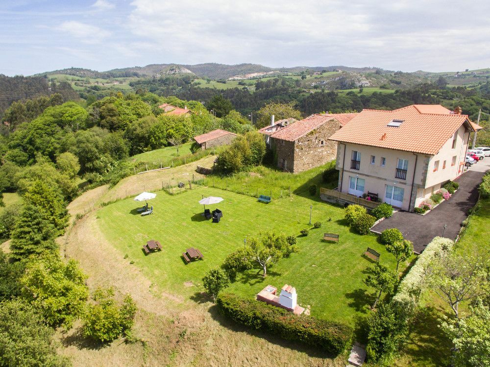 Apartamentos Corona Comillas Kültér fotó